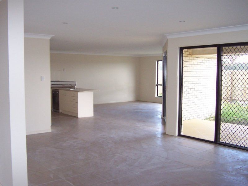 19 Gecko Place, Ningi QLD 4511