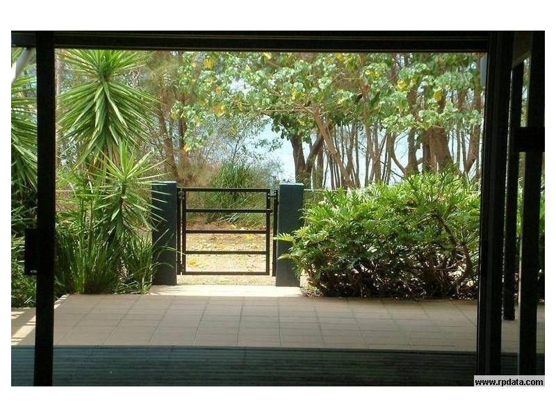 Sandstone Point QLD 4511