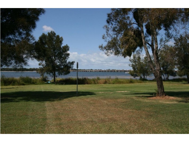 2B/10 Spinnaker Dr, Sandstone Point QLD 4511