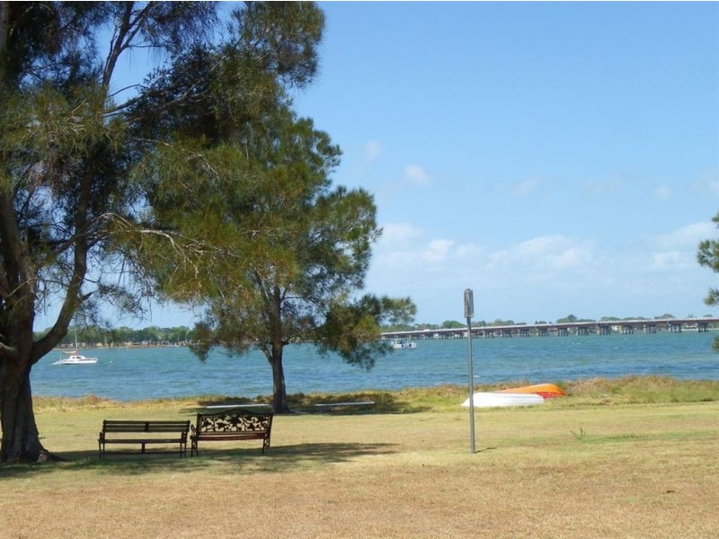 2A/16 Spinnaker Dr, Sandstone Point QLD 4511