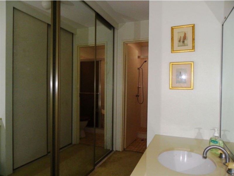 2A/16 Spinnaker Dr, Sandstone Point QLD 4511