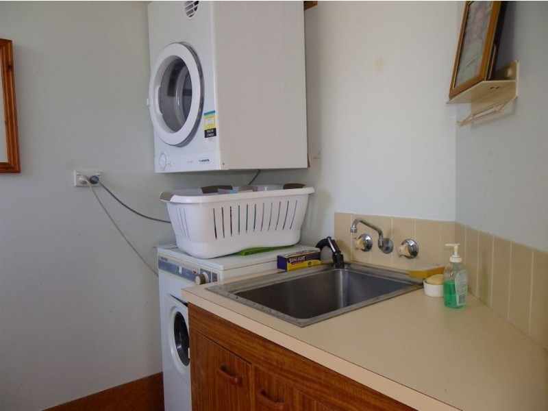 2A/16 Spinnaker Dr, Sandstone Point QLD 4511