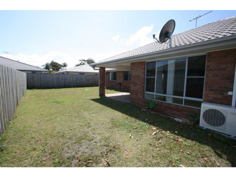 52 Sandheath Place, Ningi QLD 4511