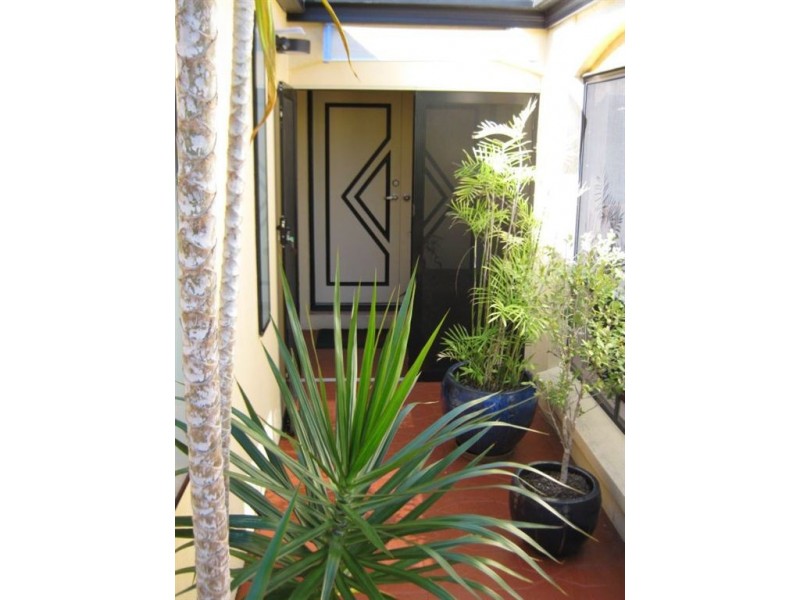 38 Dugong Cr, Banksia Beach QLD 4507