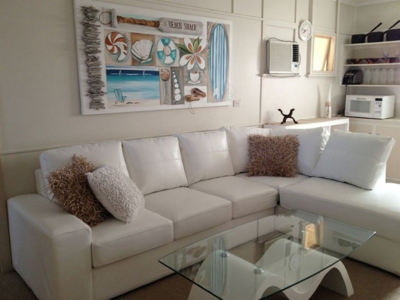 113 Biggs Ave, Beachmere QLD 4510