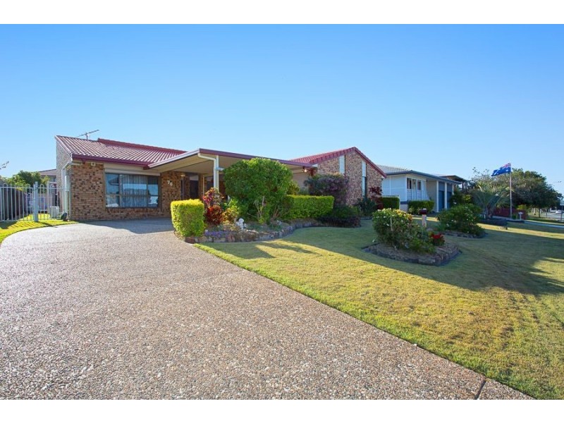 76 Bestmann Rd East, Sandstone Point QLD 4511