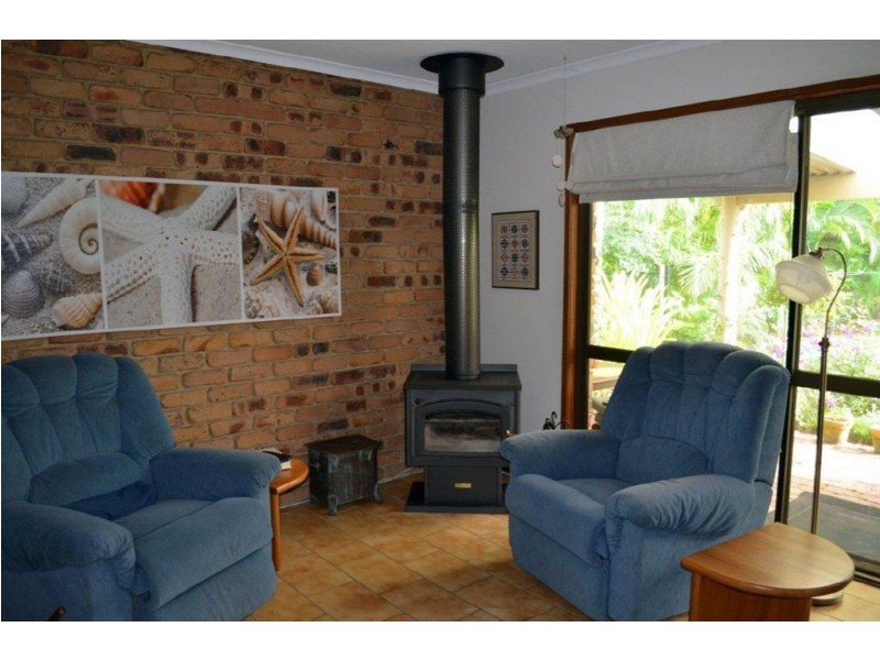 20 Flinders Street, Bongaree QLD 4507