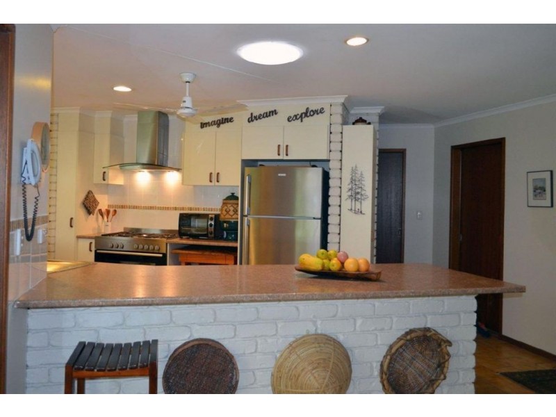 20 Flinders Street, Bongaree QLD 4507