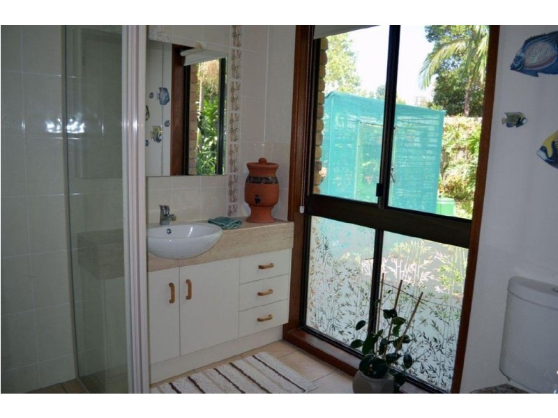 20 Flinders Street, Bongaree QLD 4507