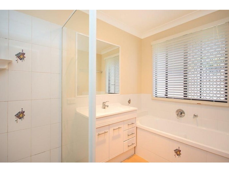 40 Mossman Way, Sandstone Point QLD 4511