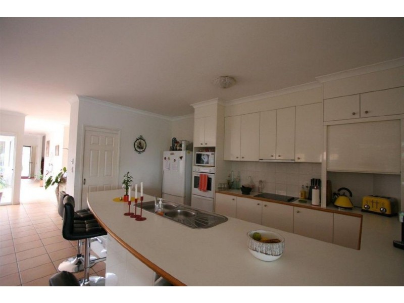 35 Dugong Cres, Banksia Beach QLD 4507