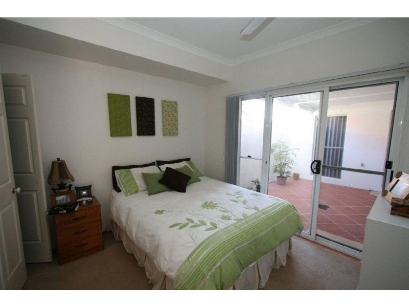 35 Dugong Cres, Banksia Beach QLD 4507