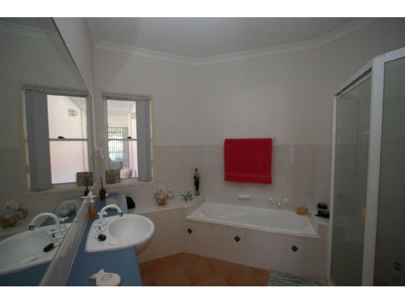 35 Dugong Cres, Banksia Beach QLD 4507