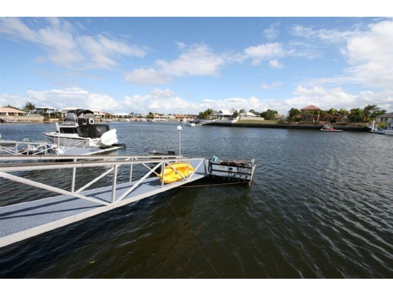 35 Dugong Cres, Banksia Beach QLD 4507