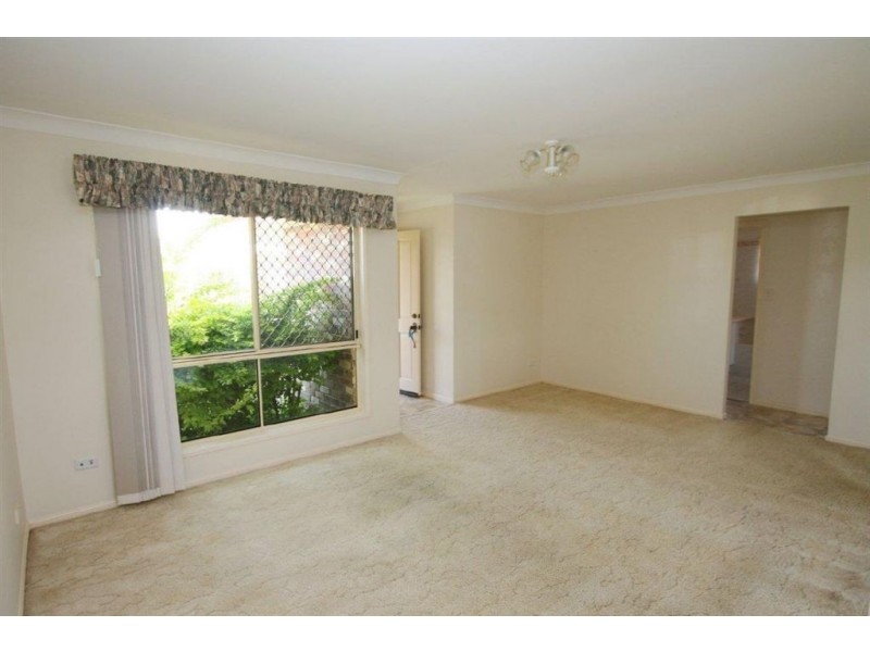 12 Eltham Place, Sandstone Point QLD 4511