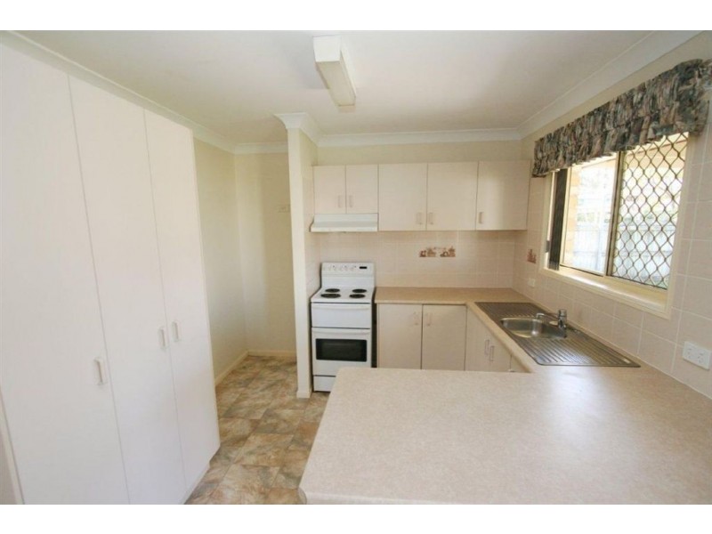 12 Eltham Place, Sandstone Point QLD 4511