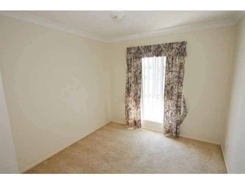 12 Eltham Place, Sandstone Point QLD 4511