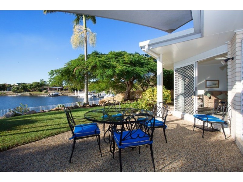 1 Cutter Crt, Banksia Beach QLD 4507