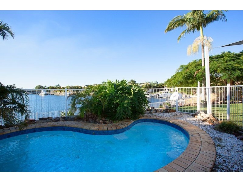 1 Cutter Crt, Banksia Beach QLD 4507