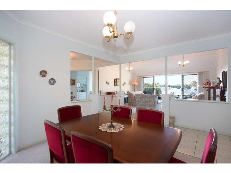 1 Cutter Crt, Banksia Beach QLD 4507