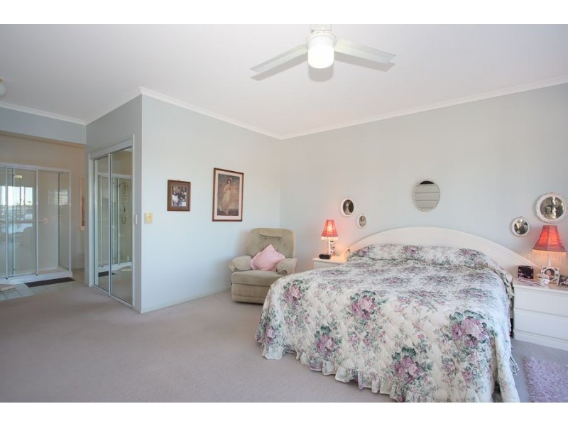 1 Cutter Crt, Banksia Beach QLD 4507