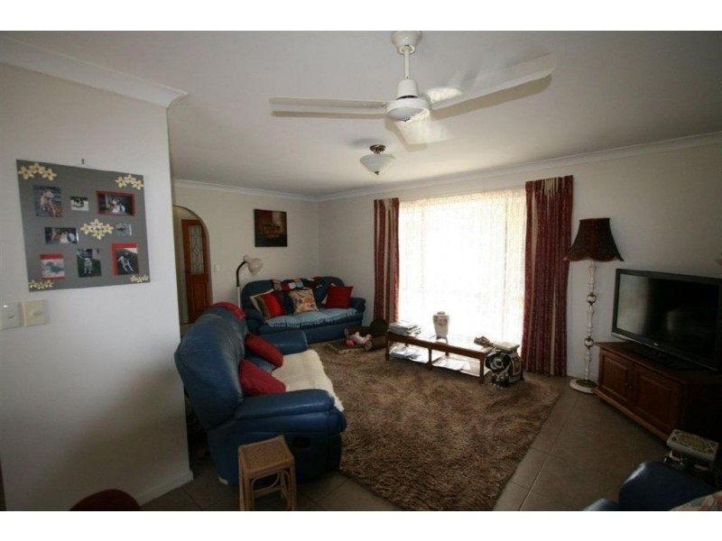 15 Carter Court, Sandstone Point QLD 4511