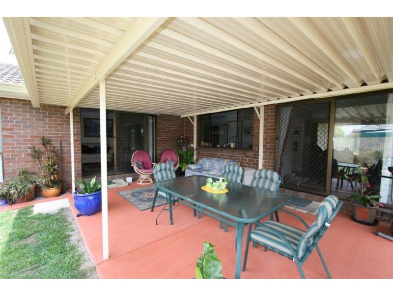 15 Carter Court, Sandstone Point QLD 4511