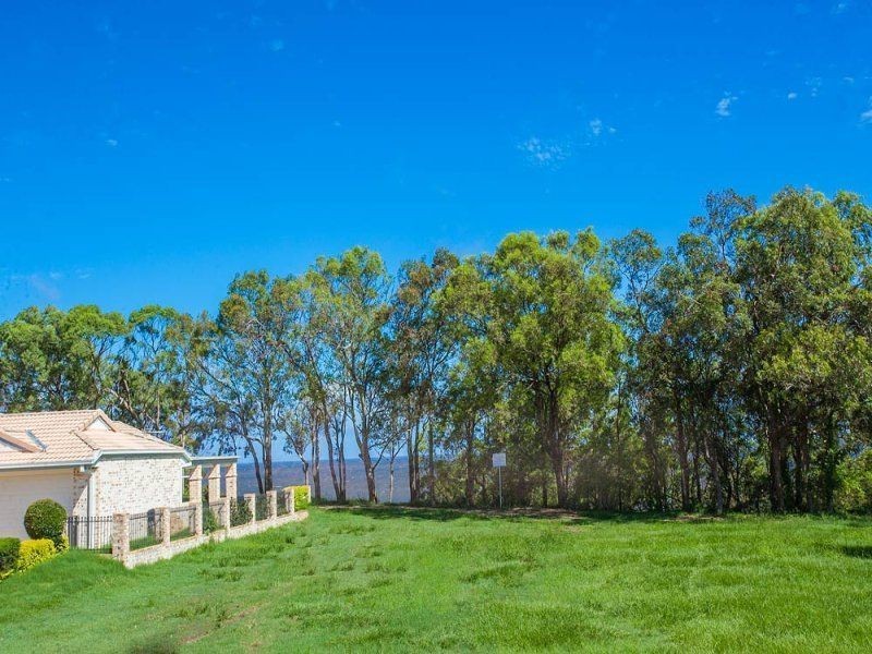 20 Loftus Place, Sandstone Point QLD 4511