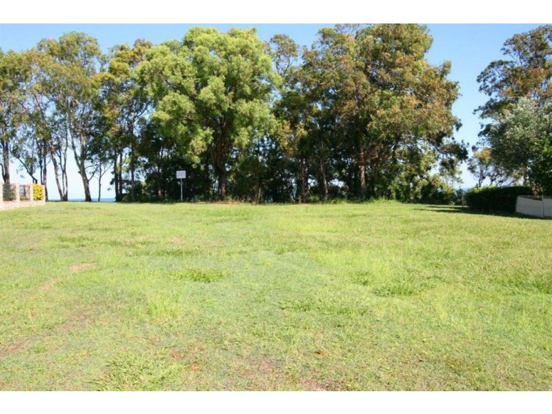 20 Loftus Place, Sandstone Point QLD 4511