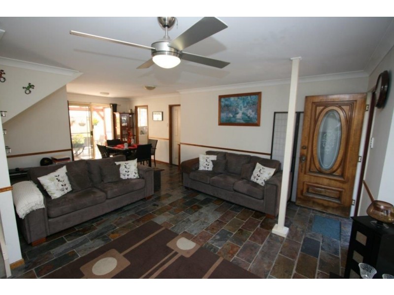 2/46 Winston Drive, Bongaree QLD 4507