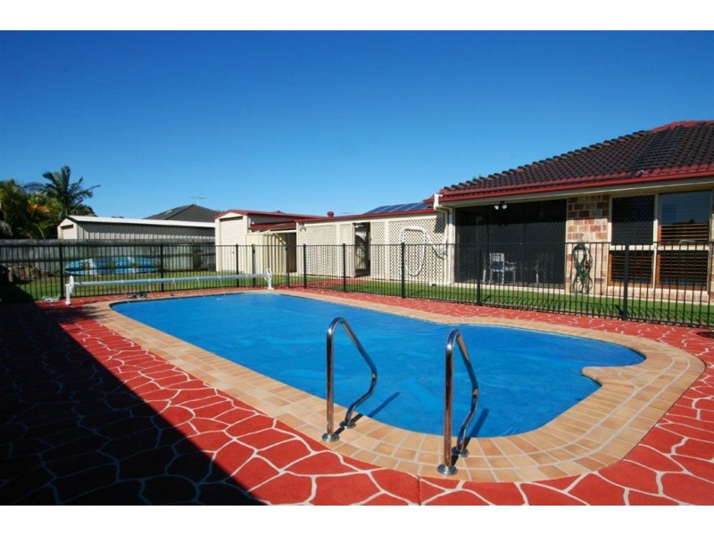 1 Coogee Place, Sandstone Point QLD 4511