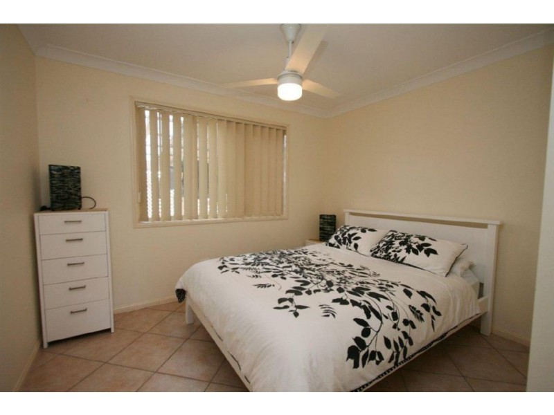 1 Coogee Place, Sandstone Point QLD 4511