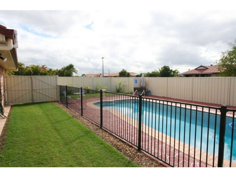 1 Coogee Place, Sandstone Point QLD 4511