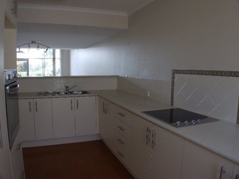 2b/10 Spinnaker Dr, Sandstone Point QLD 4511