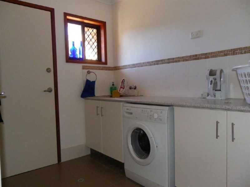 25 Cosmos Ave, Banksia Beach QLD 4507