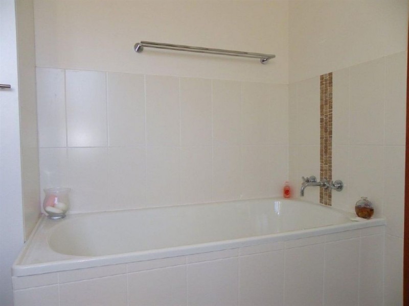 25 Cosmos Ave, Banksia Beach QLD 4507