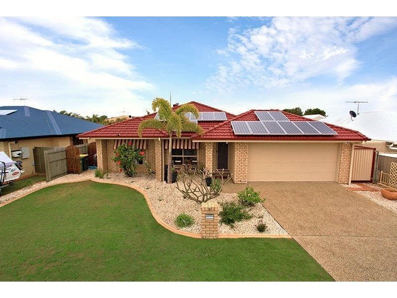 8 Clovelly Place, Sandstone Point QLD 4511