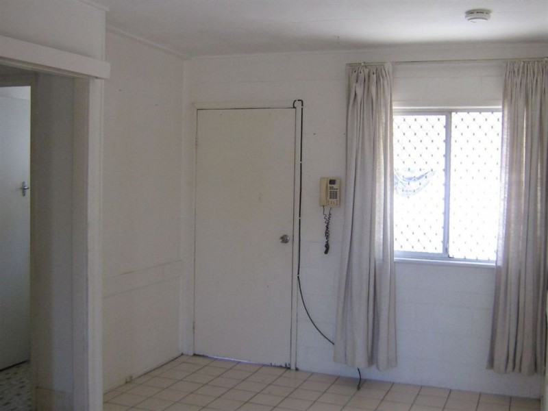 2/6 Ferguson Avenue, Bongaree QLD 4507