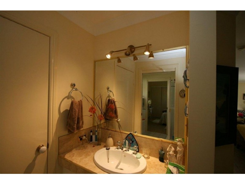 4 Trimaran Court, Banksia Beach QLD 4507