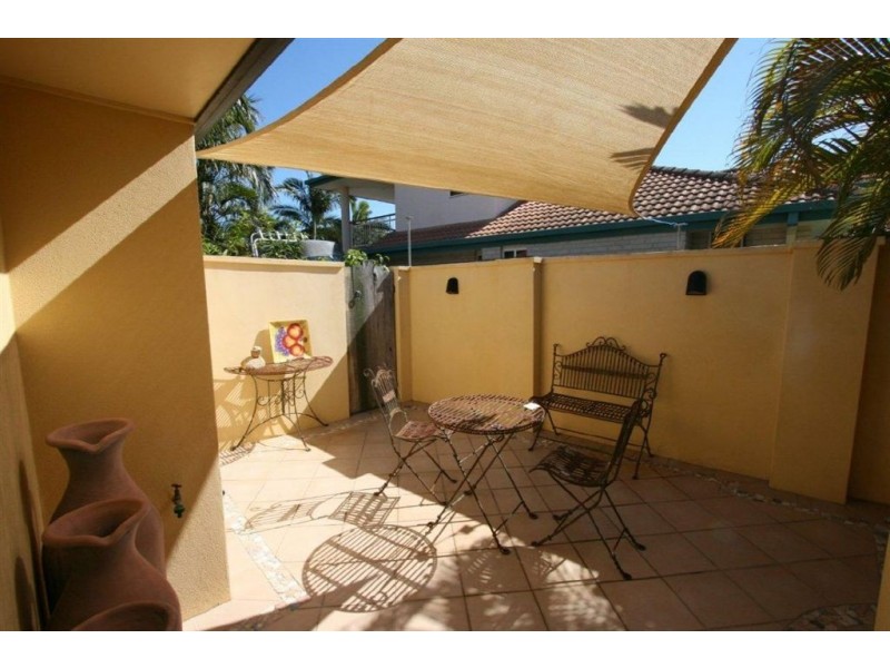 4 Trimaran Court, Banksia Beach QLD 4507