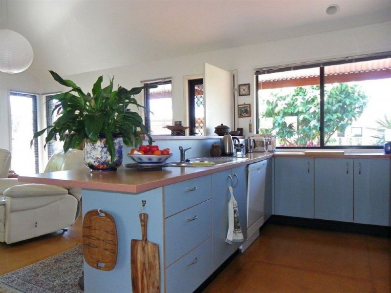 12 Eighth Avenue, Woorim QLD 4507