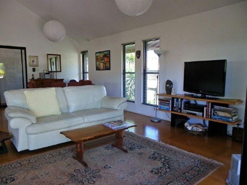 12 Eighth Avenue, Woorim QLD 4507