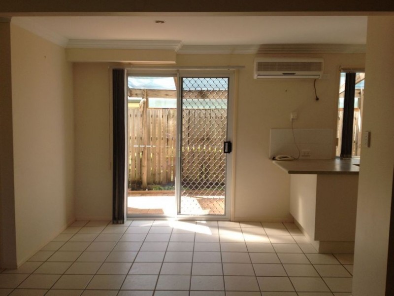 1/1 Roggen Street, Bongaree QLD 4507