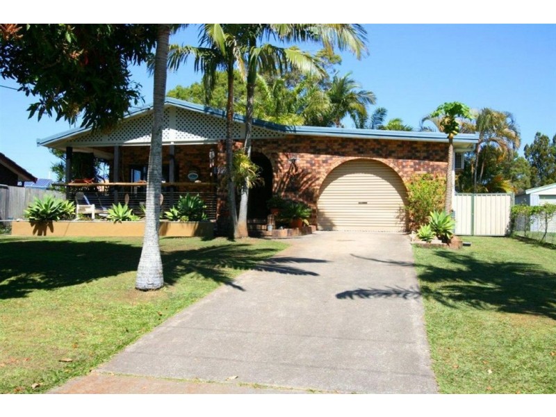 89 Ningi Esplanade, Ningi QLD 4511