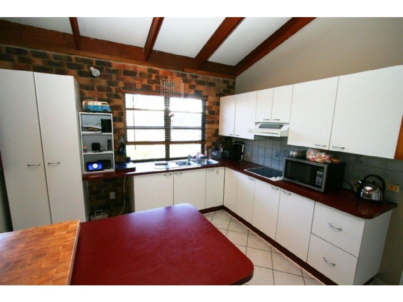 89 Ningi Esplanade, Ningi QLD 4511