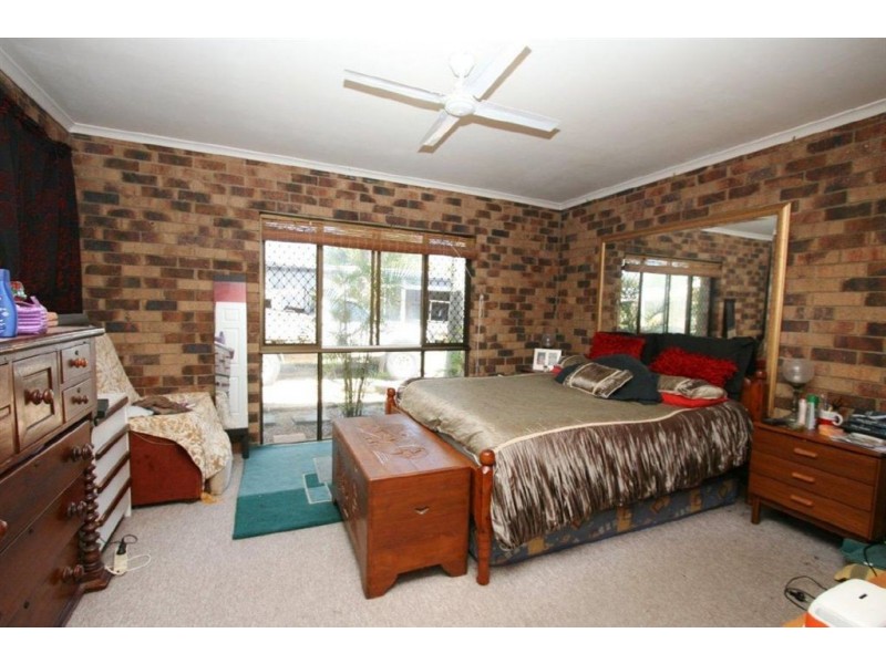 89 Ningi Esplanade, Ningi QLD 4511