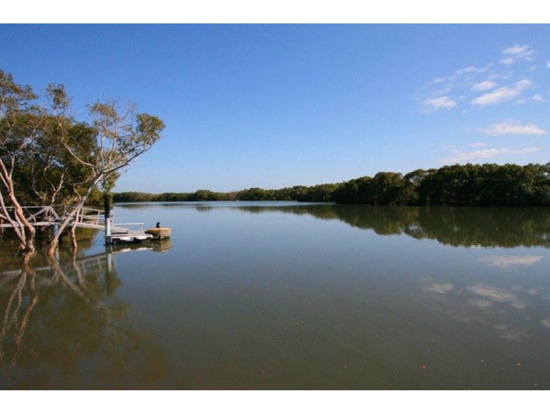 89 Ningi Esplanade, Ningi QLD 4511