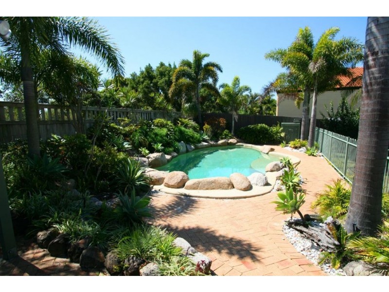 227 Endeavour Drive, Banksia Beach QLD 4507