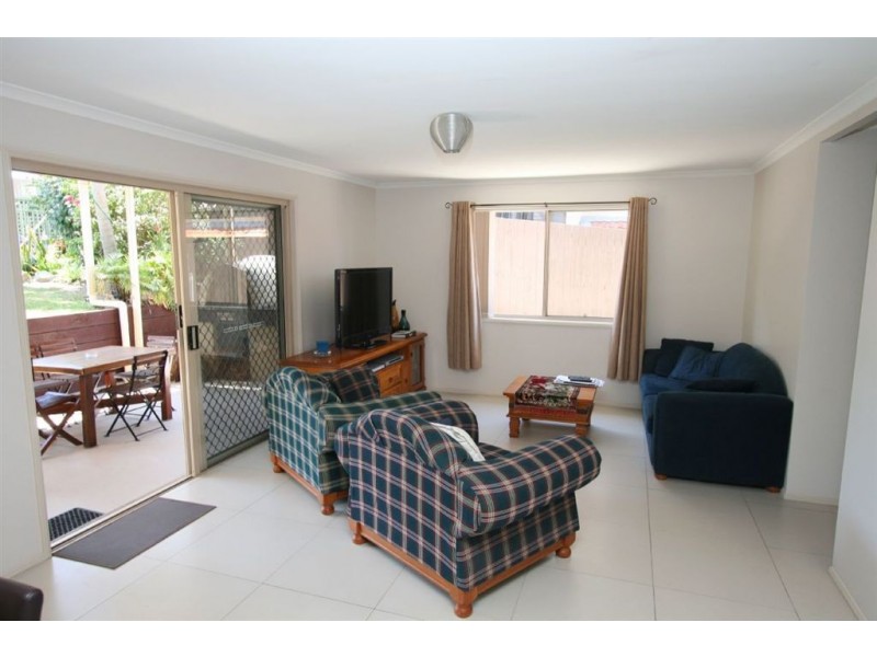 227 Endeavour Drive, Banksia Beach QLD 4507