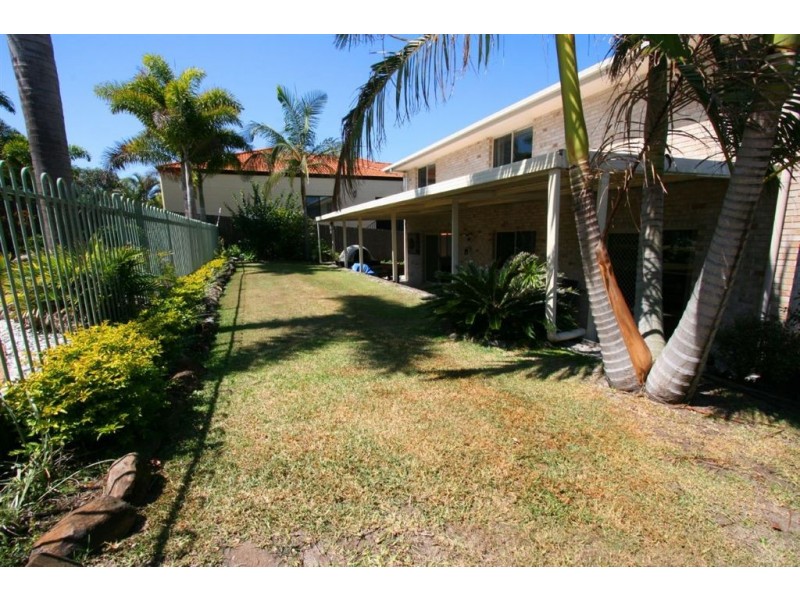 227 Endeavour Drive, Banksia Beach QLD 4507